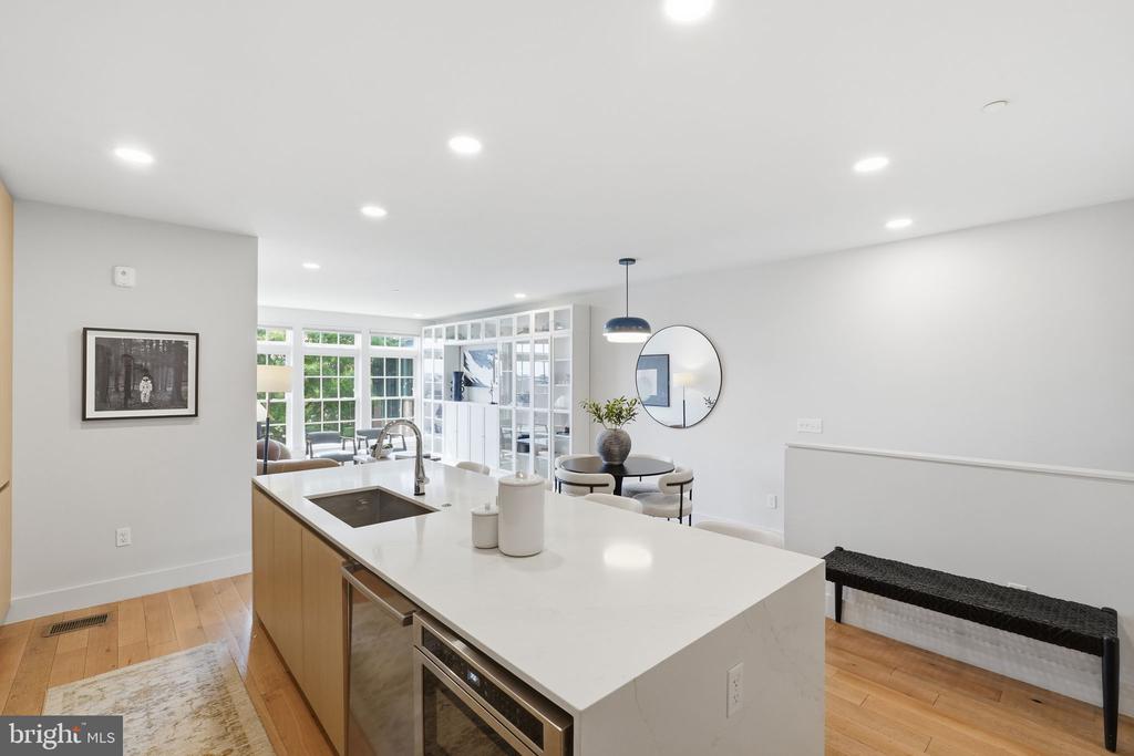 1309 E STREET SE Unit: 20