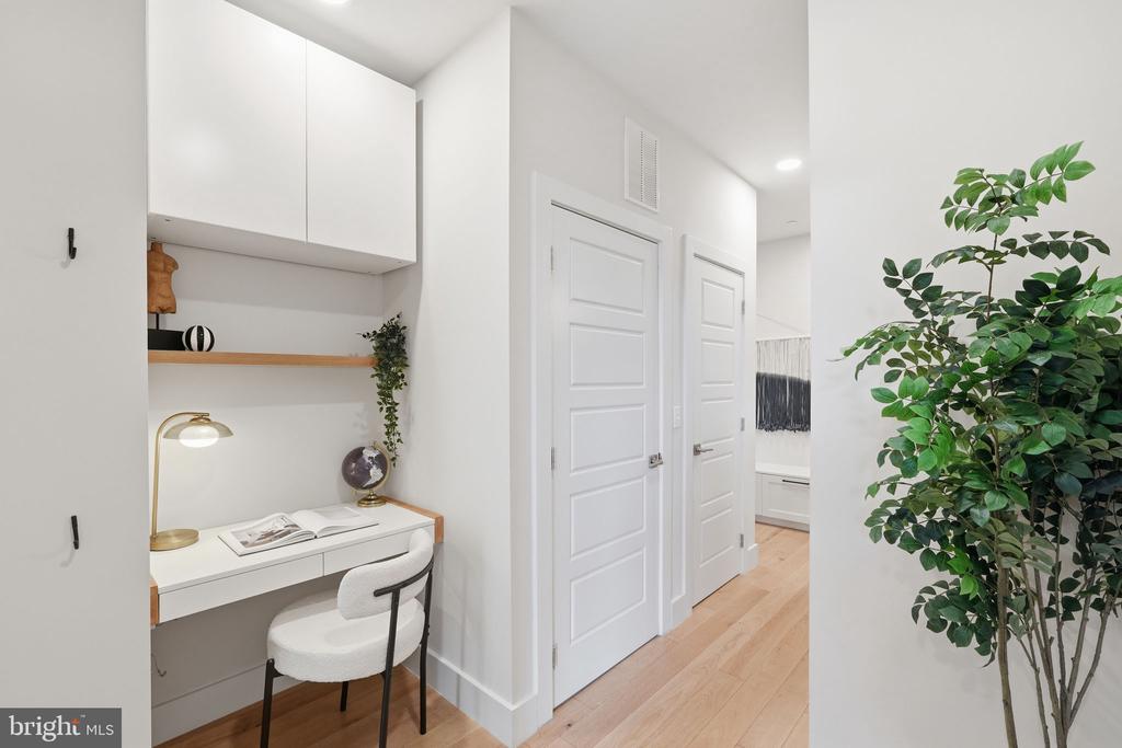 1309 E STREET SE Unit: 20