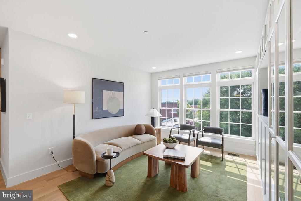 1309 E STREET SE Unit: 20
