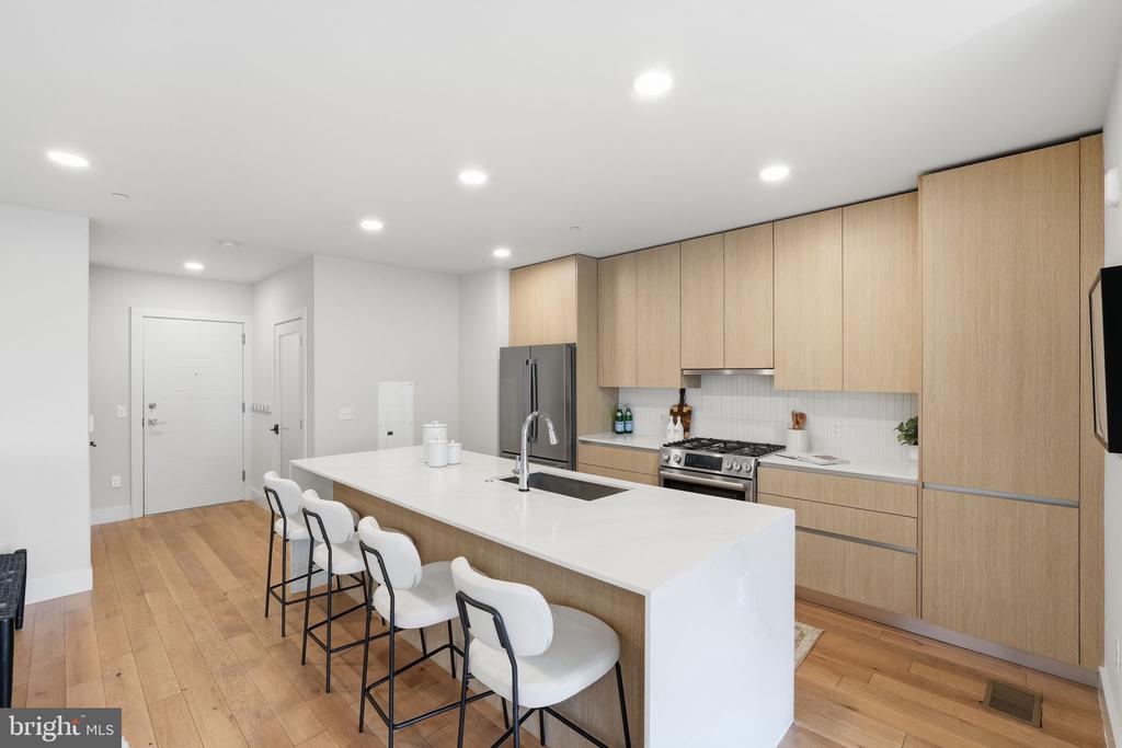 1309 E STREET SE Unit: 20