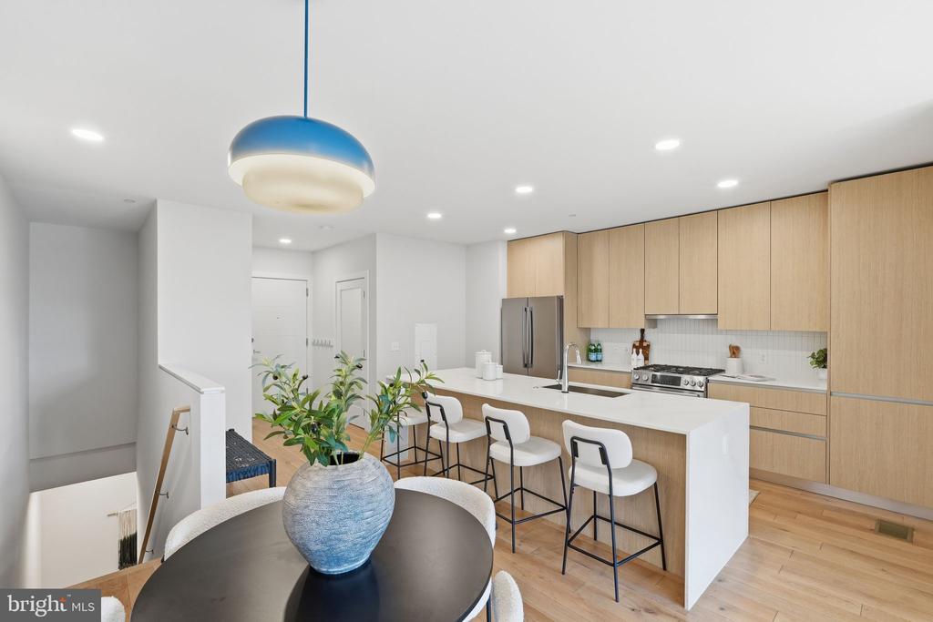 1309 E STREET SE Unit: 20