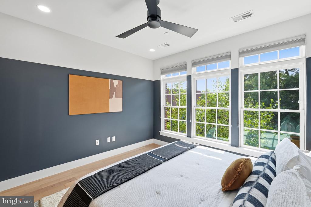 1309 E STREET SE Unit: 20