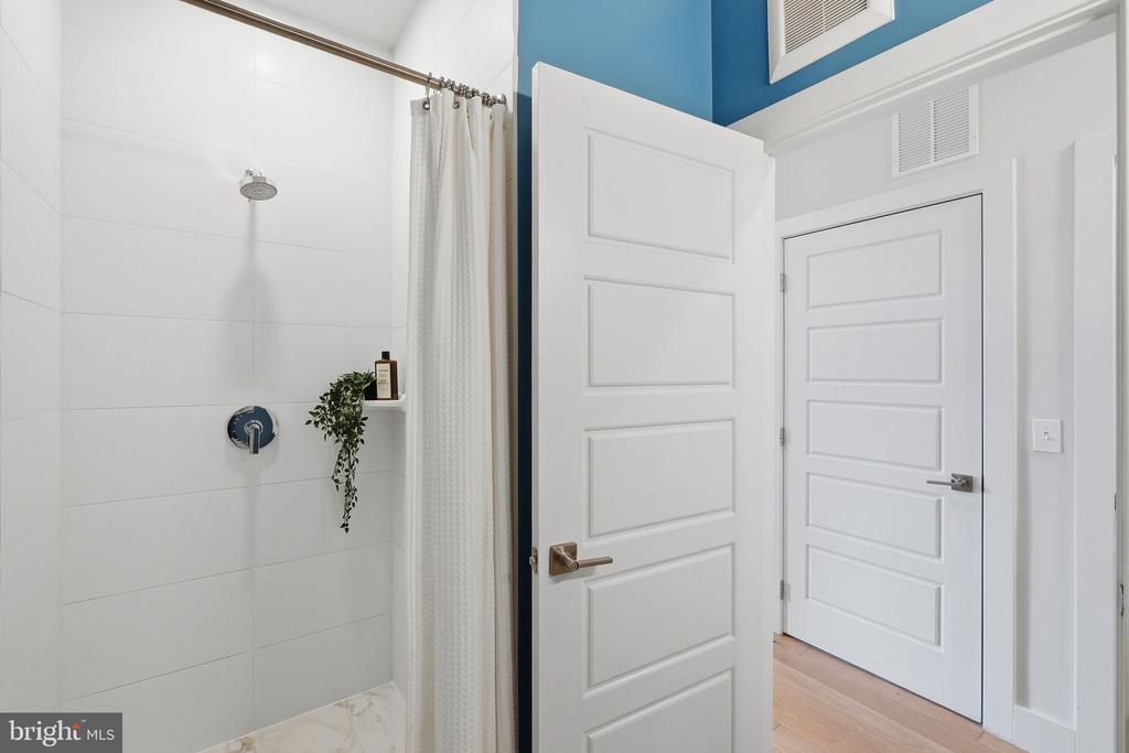 1309 E STREET SE Unit: 20