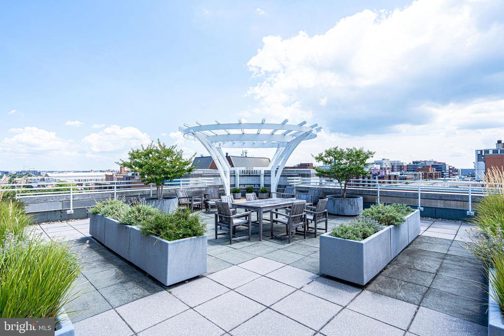 1300 13TH STREET NW Unit: 309