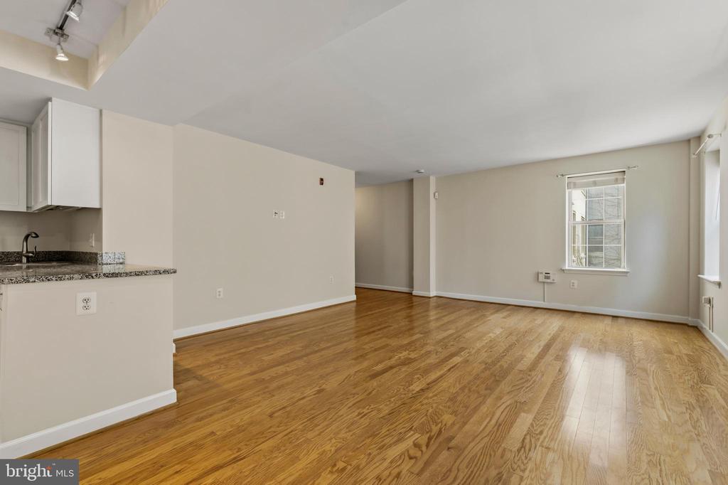 1314 MASSACHUSETTS AVENUE NW Unit: 606