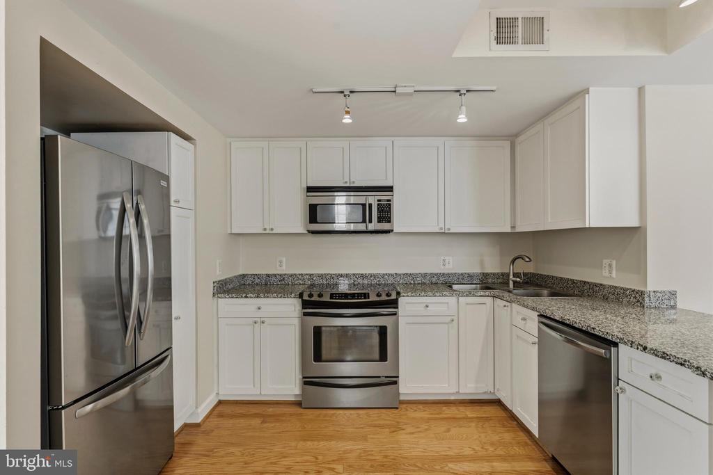 1314 MASSACHUSETTS AVENUE NW Unit: 606