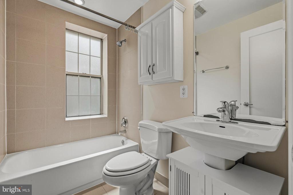 1314 MASSACHUSETTS AVENUE NW Unit: 606