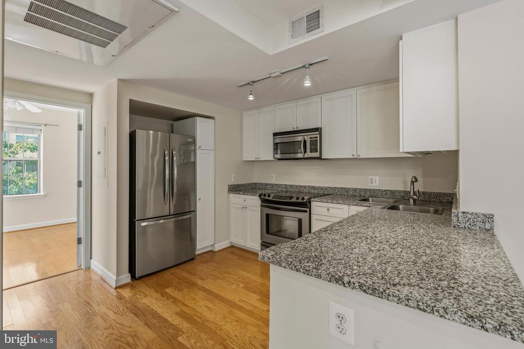 1314 MASSACHUSETTS AVENUE NW Unit: 606