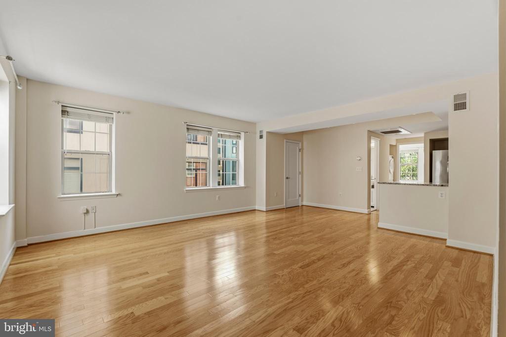 1314 MASSACHUSETTS AVENUE NW Unit: 606