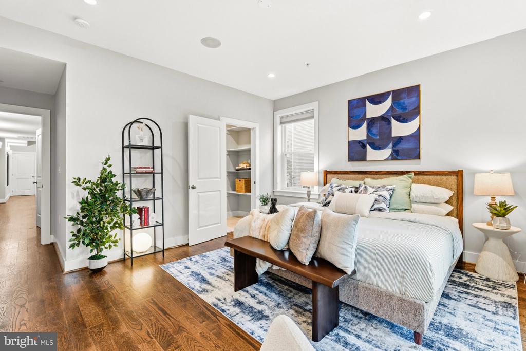 1227 MORSE STREET NE Unit: 2
