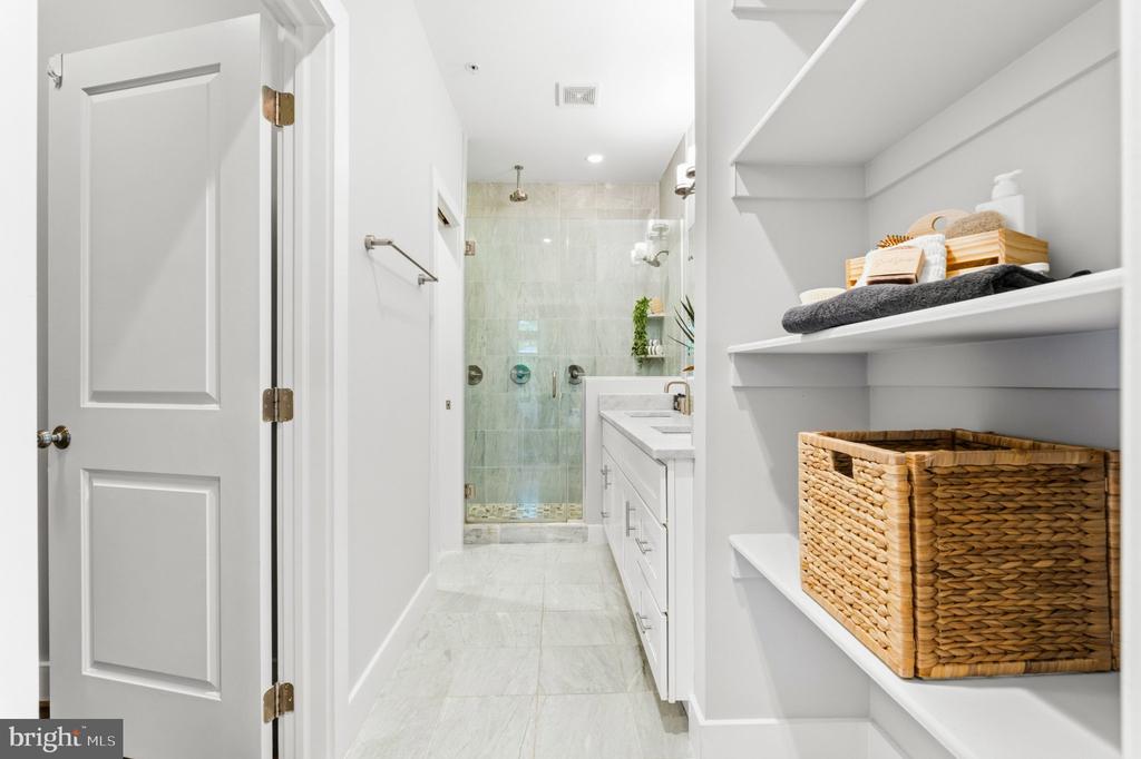 1227 MORSE STREET NE Unit: 2