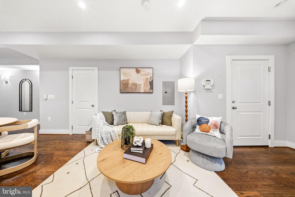 1227 MORSE STREET NE Unit: 2
