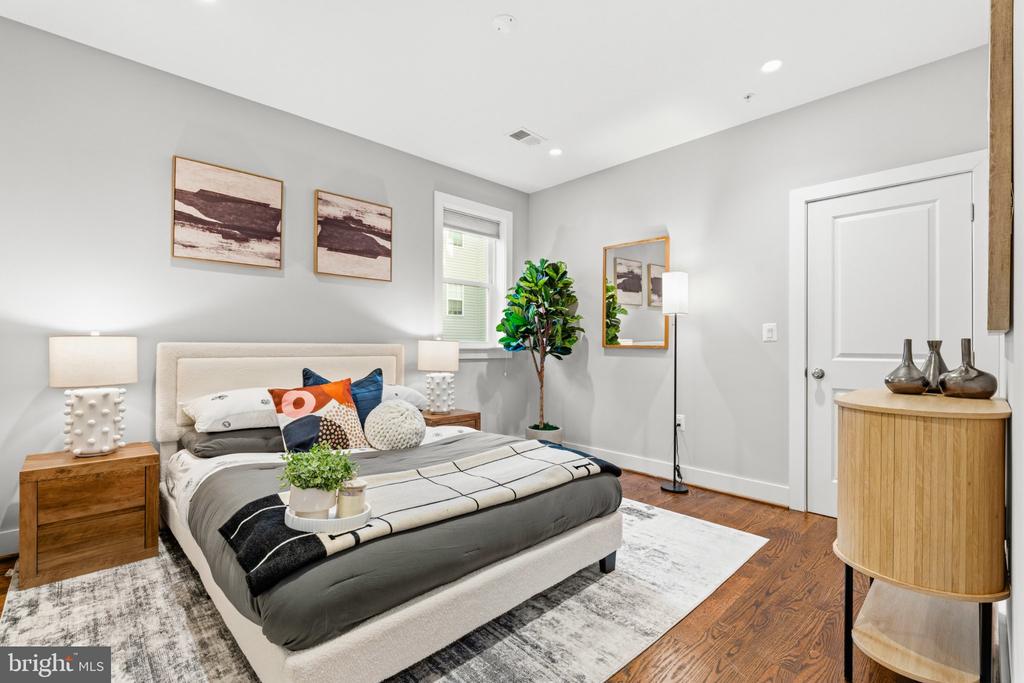 1227 MORSE STREET NE Unit: 2