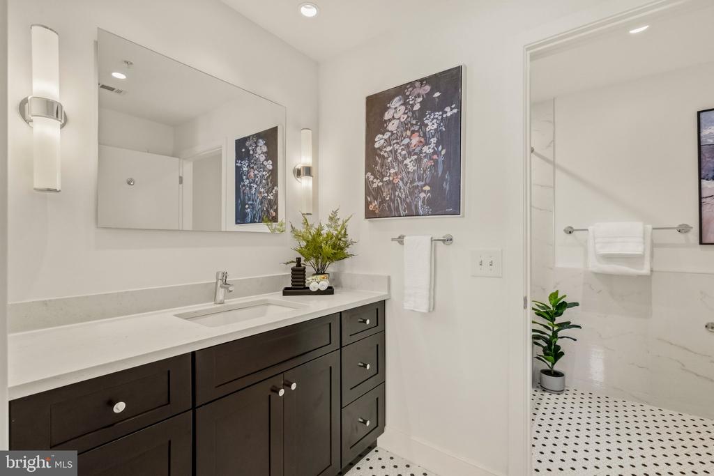 910 M STREET NW Unit: 601