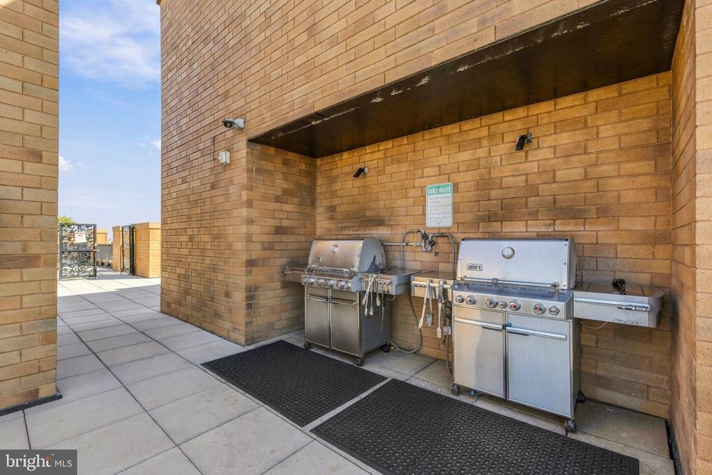 910 M STREET NW Unit: 601