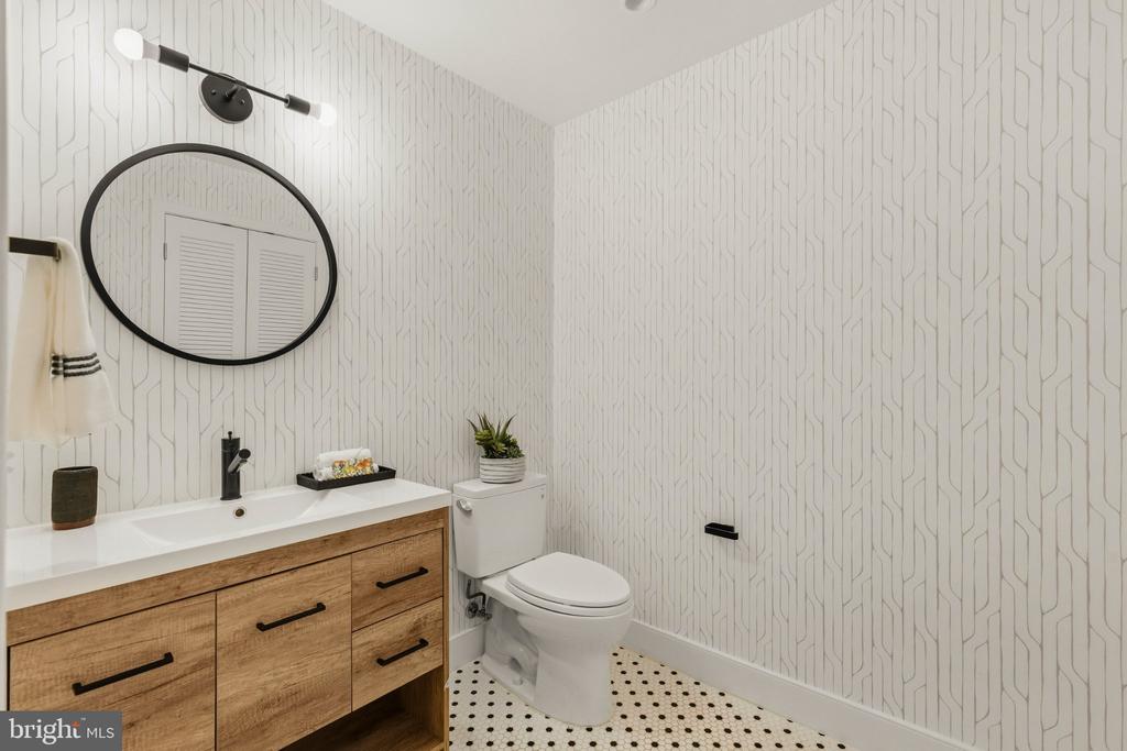 910 M STREET NW Unit: 601