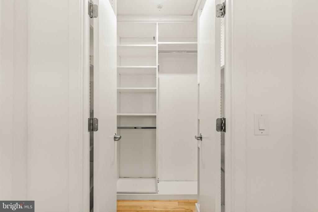 910 M STREET NW Unit: 601