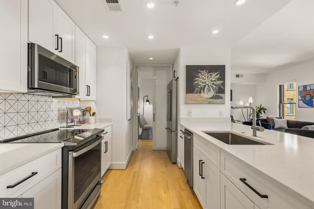 910 M STREET NW Unit: 601