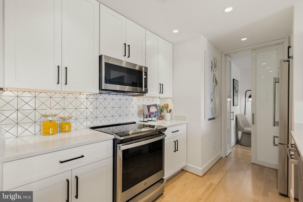 910 M STREET NW Unit: 601