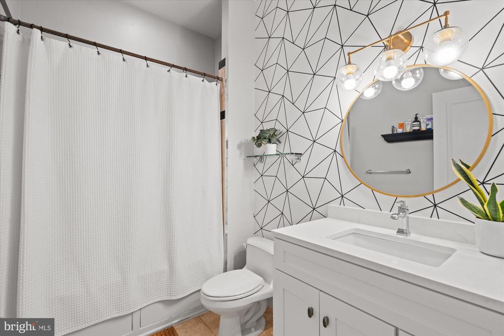1407 15TH STREET NW Unit: 4