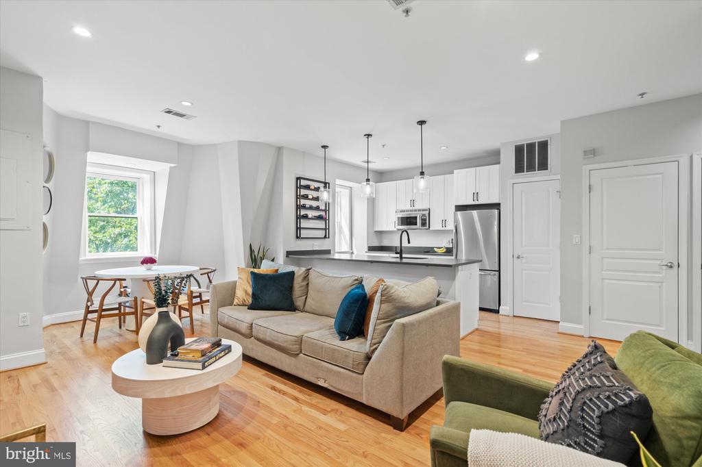 1407 15TH STREET NW Unit: 4