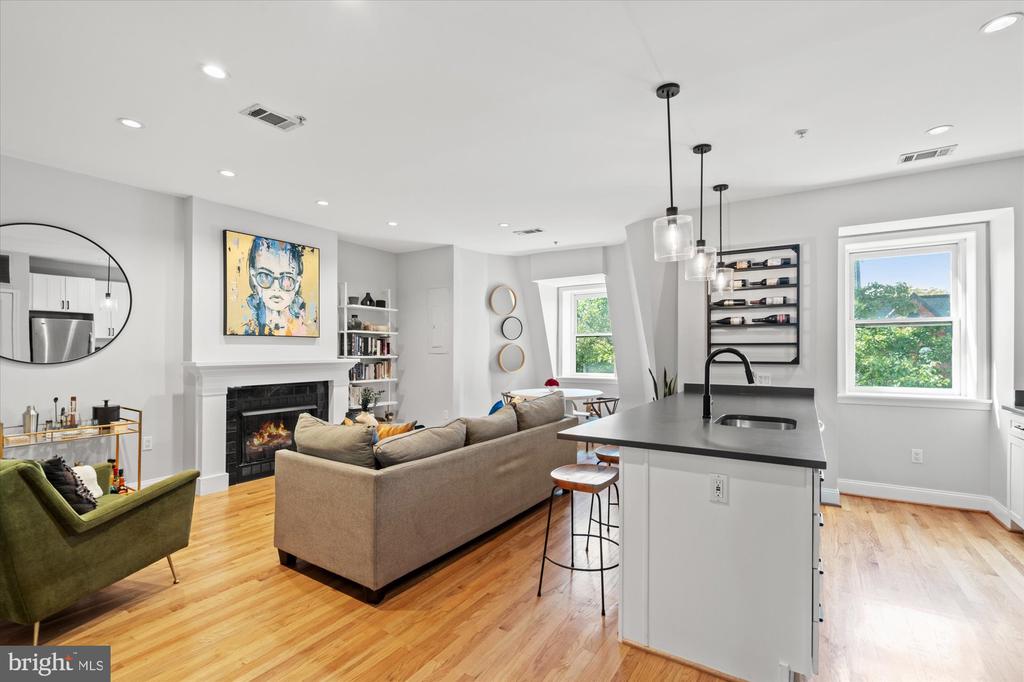 1407 15TH STREET NW Unit: 4