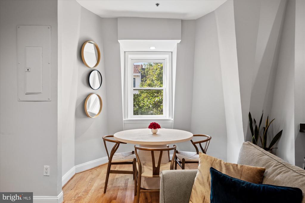 1407 15TH STREET NW Unit: 4