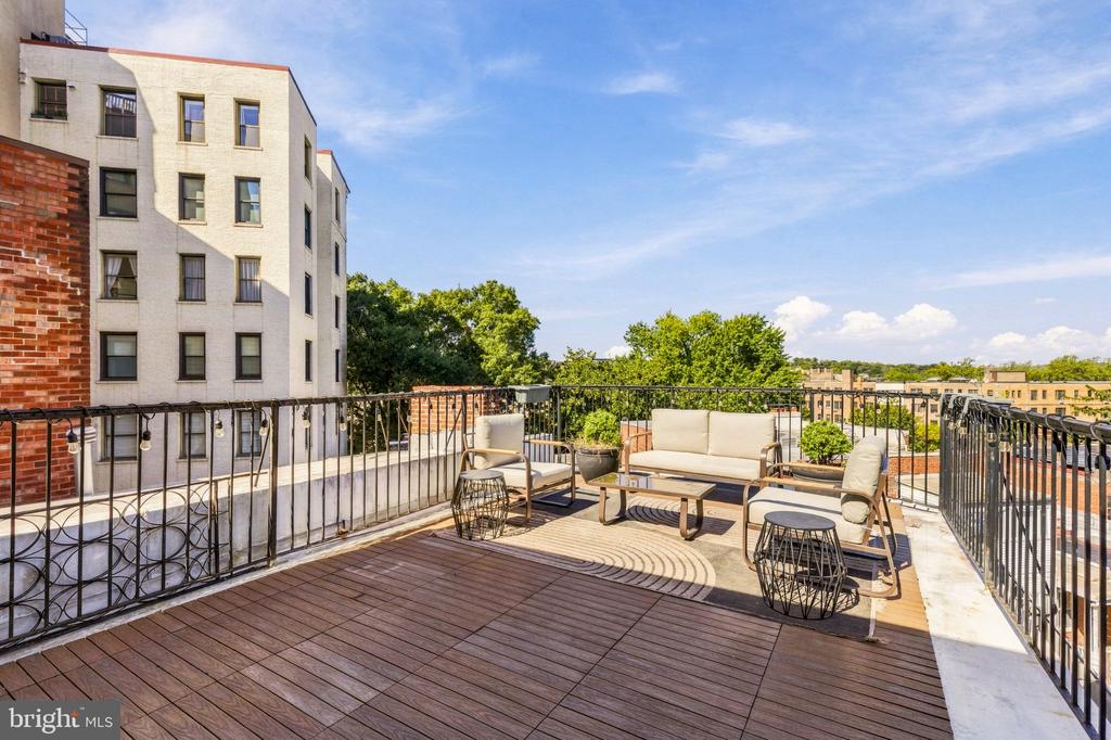 2023 KALORAMA ROAD NW Unit: 4