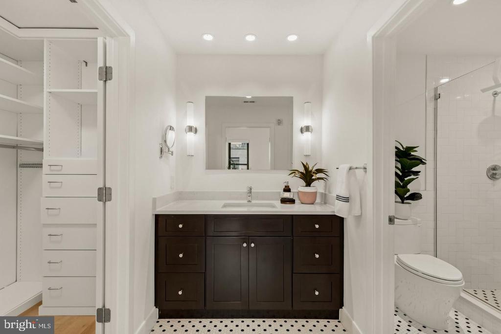 910 M STREET NW Unit: 601