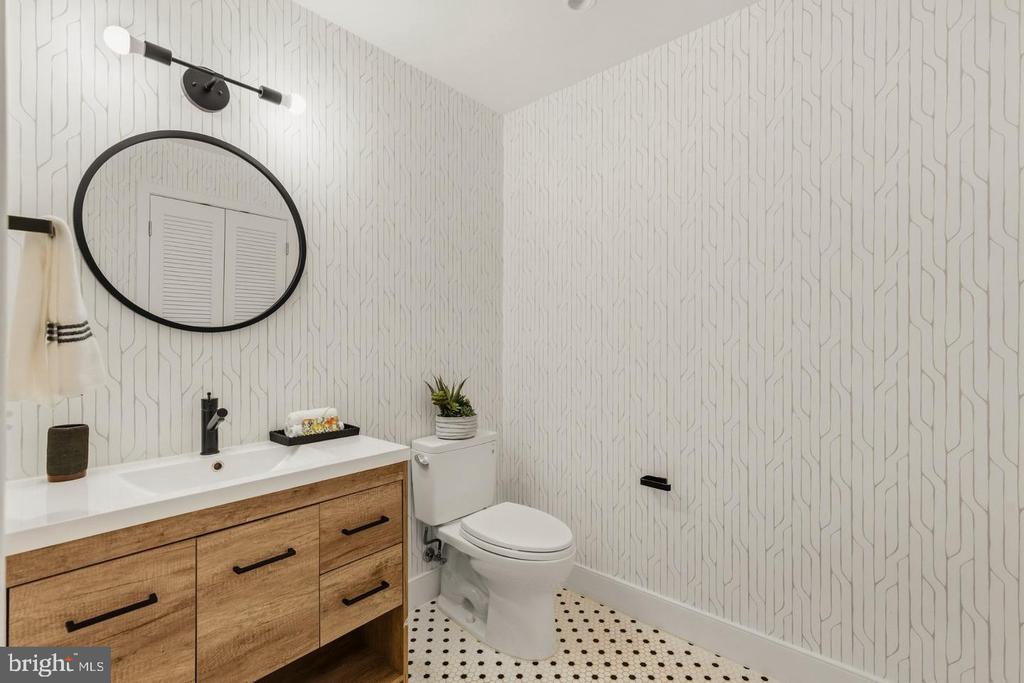 910 M STREET NW Unit: 601