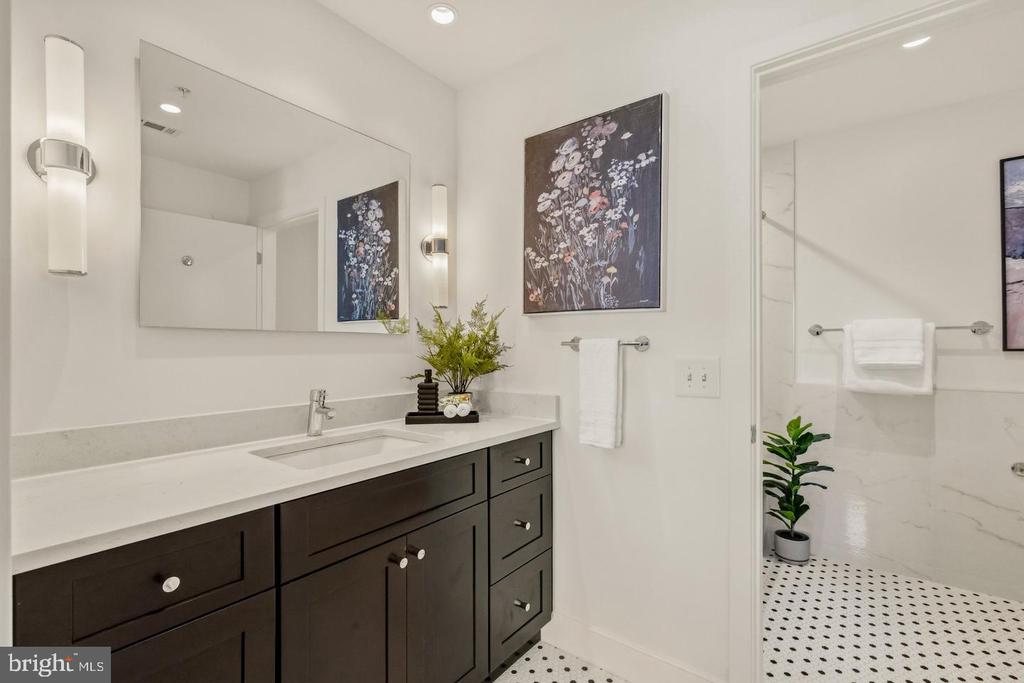 910 M STREET NW Unit: 601