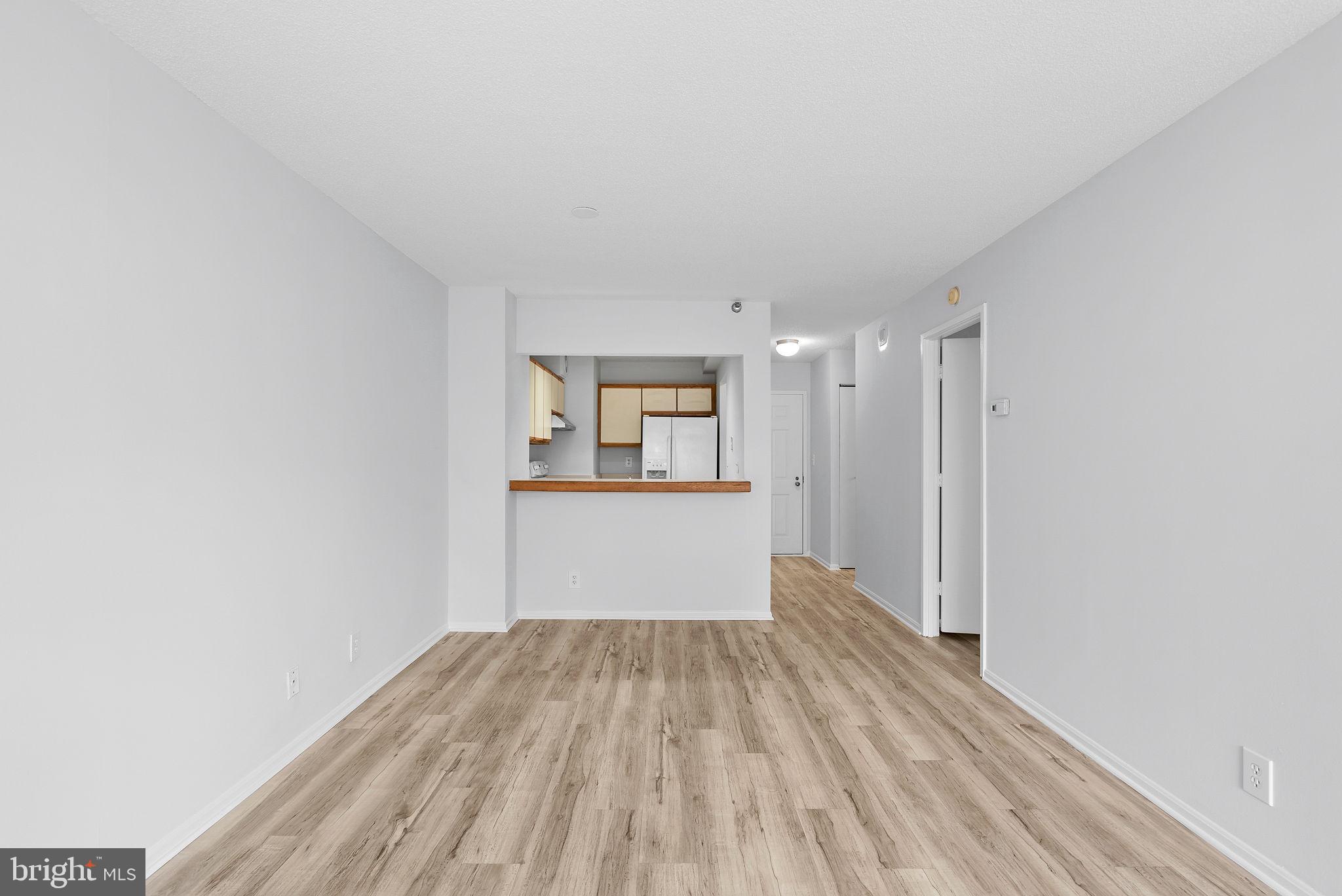 900 N Stafford St #1614