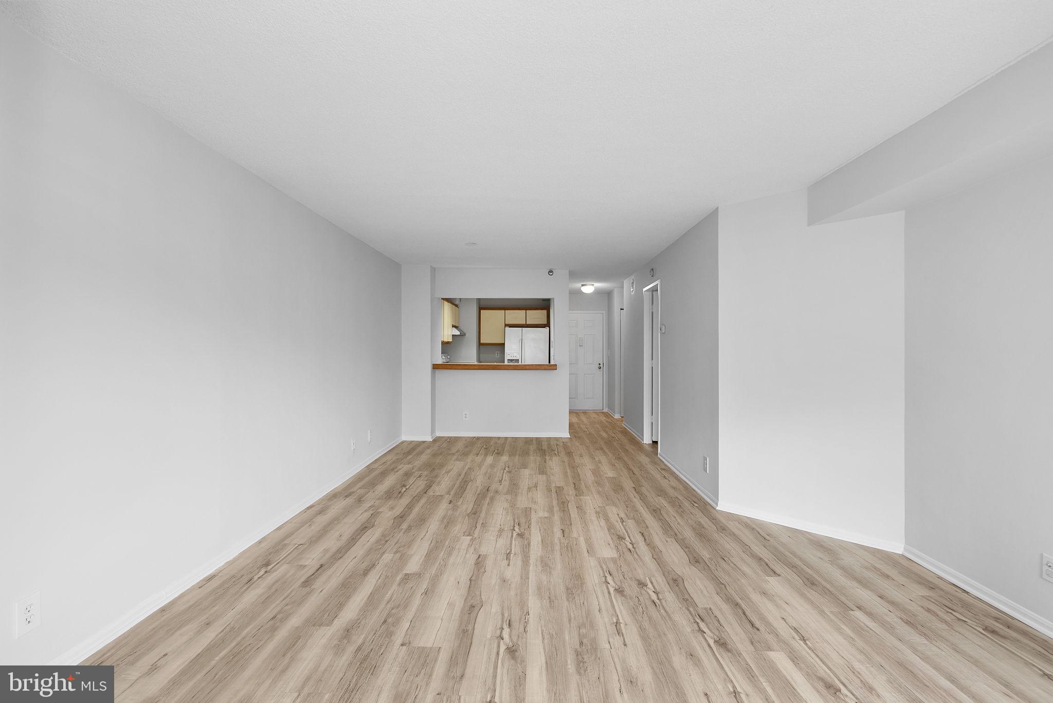 900 N Stafford St #1614