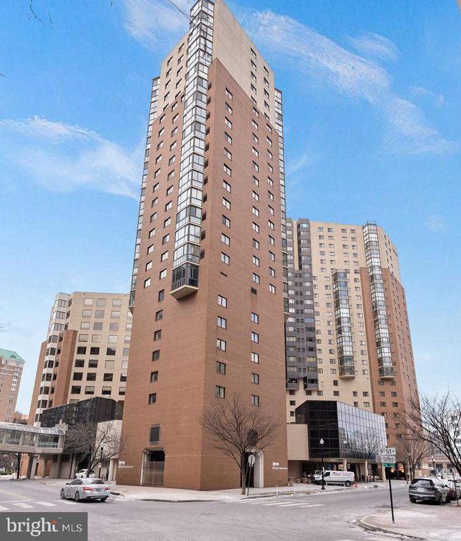 900 N Stafford St #1614