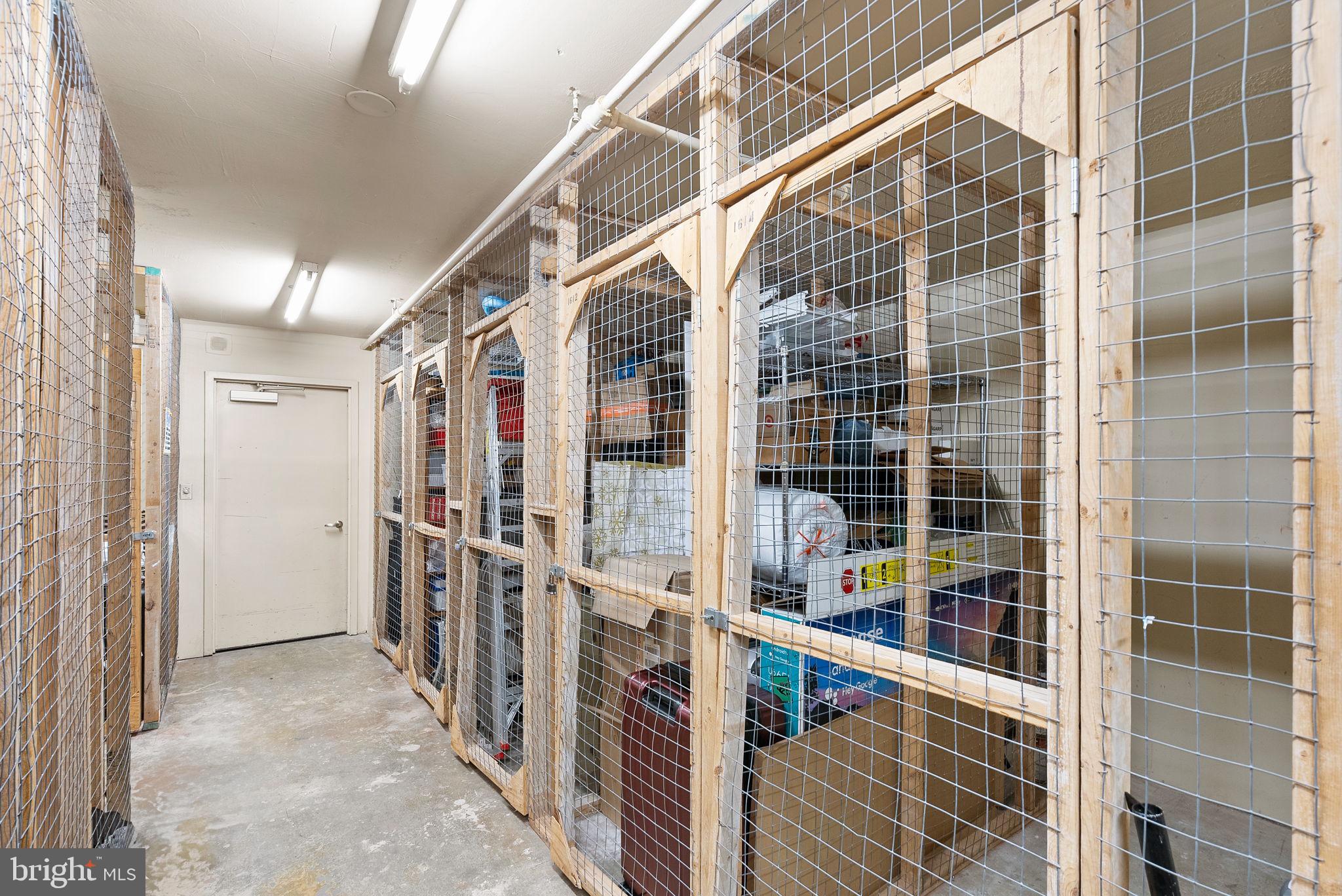 900 N Stafford St #1614