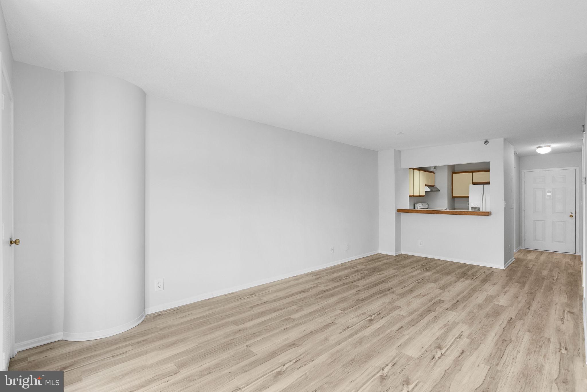 900 N Stafford St #1614