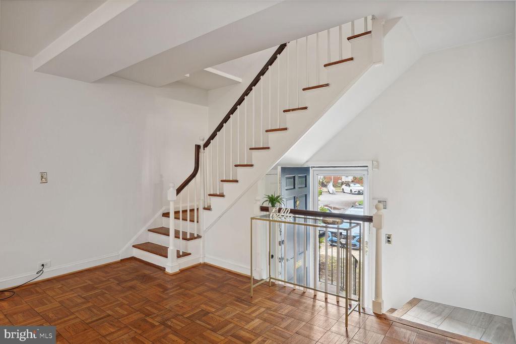 1613 Ripon Pl
