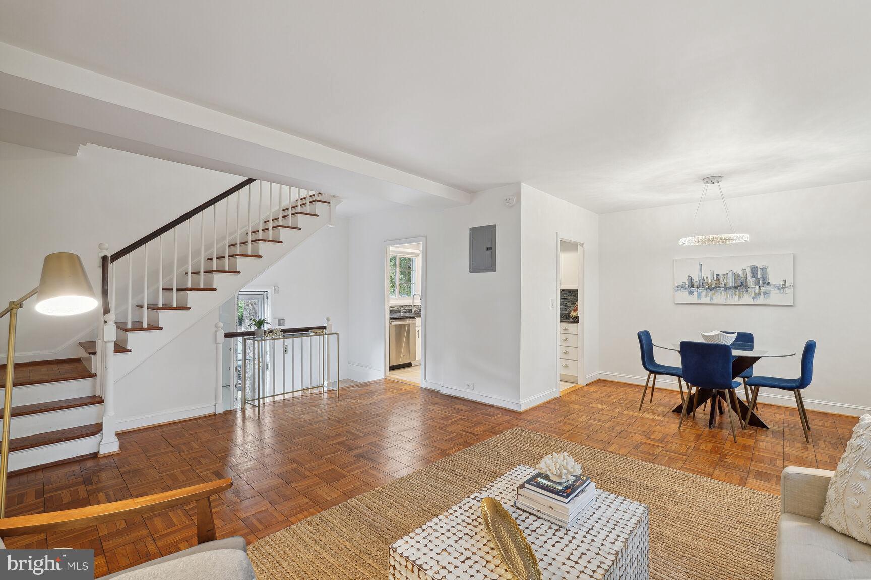 1613 Ripon Pl