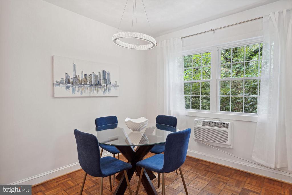 1613 Ripon Pl