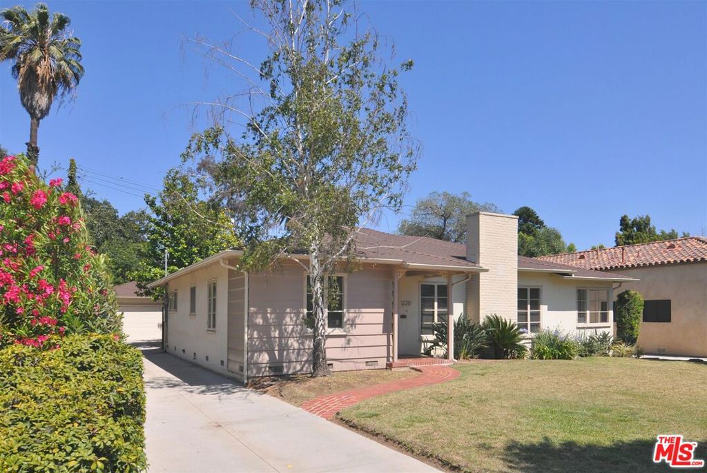 1220 Brookmere Road
