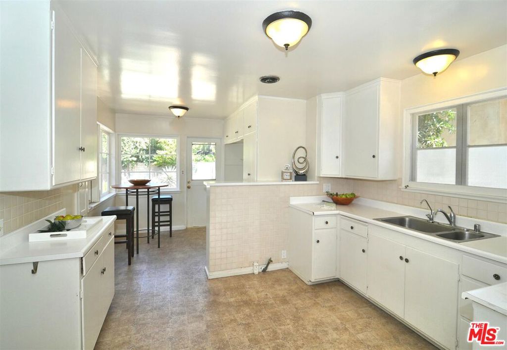 1220 Brookmere Road