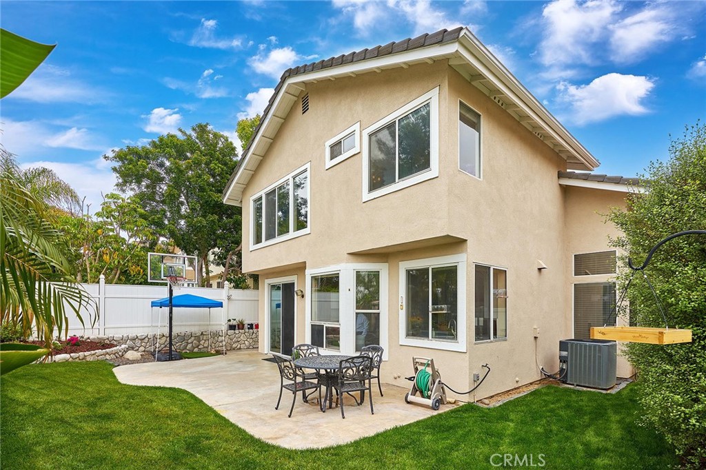 958 S Silver Star Way