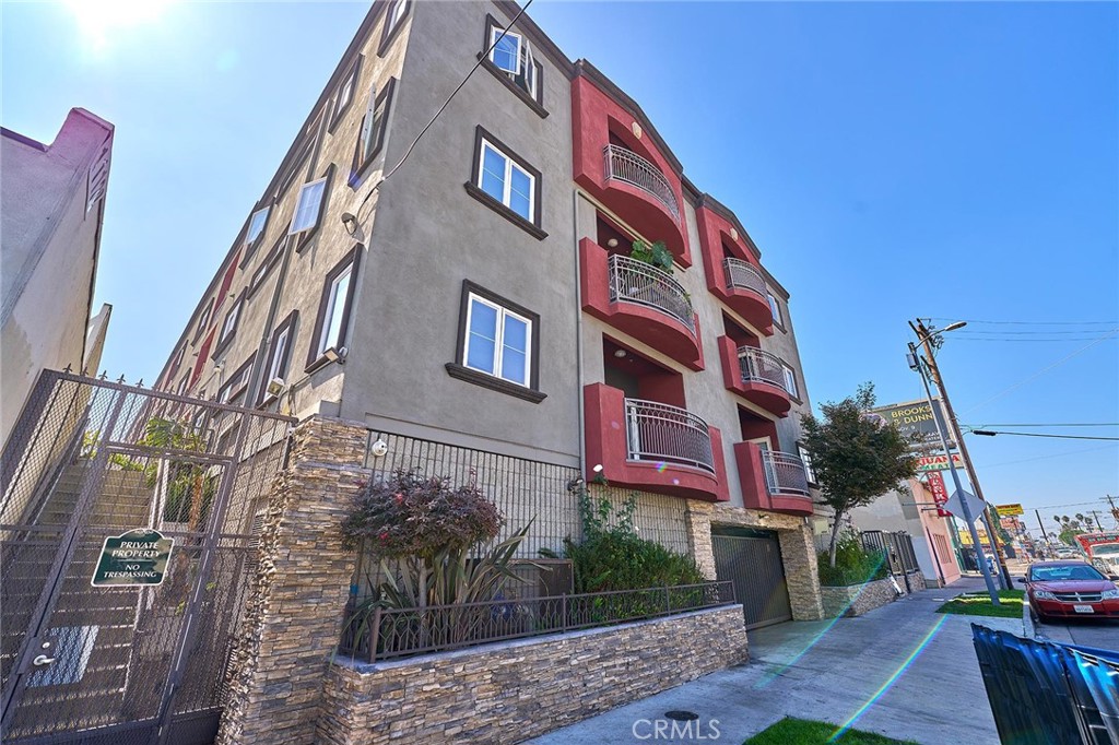 11124 Burbank Boulevard 105