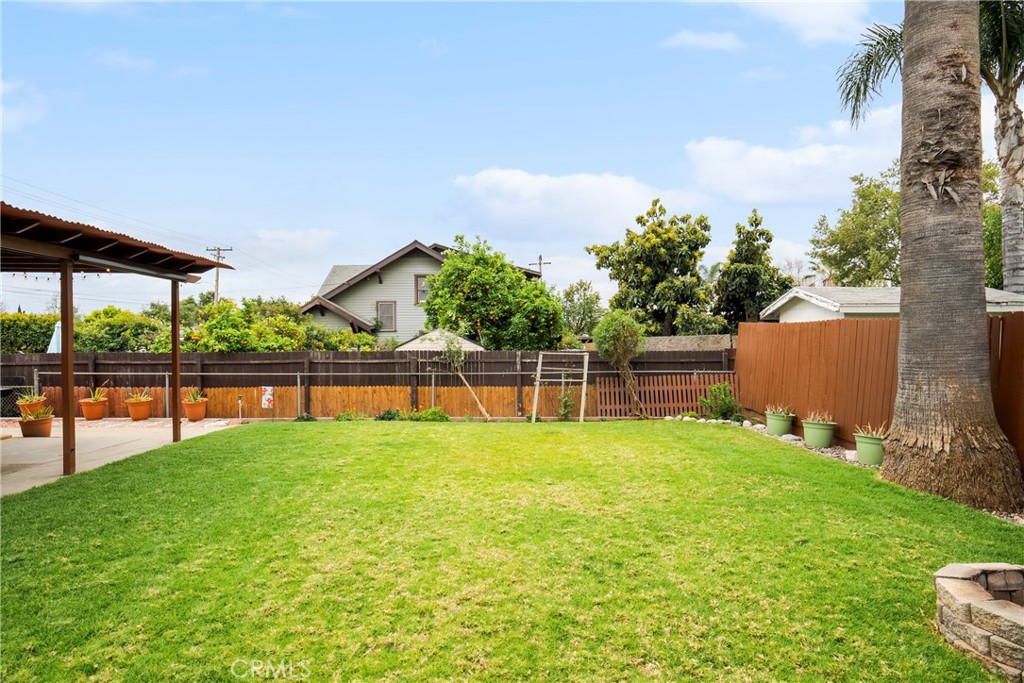 619 N Sunset Avenue