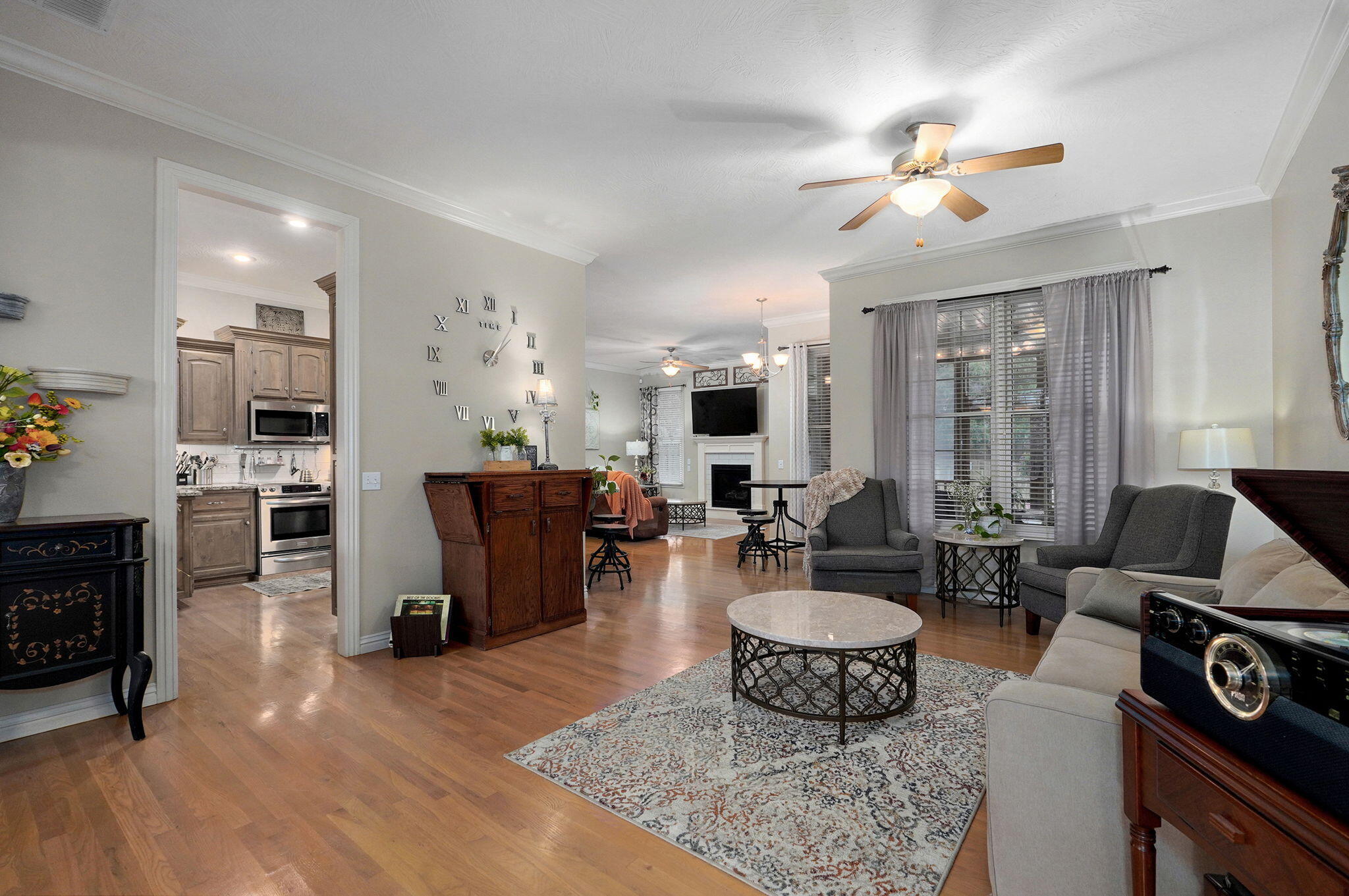 3806 W Vincent Drive