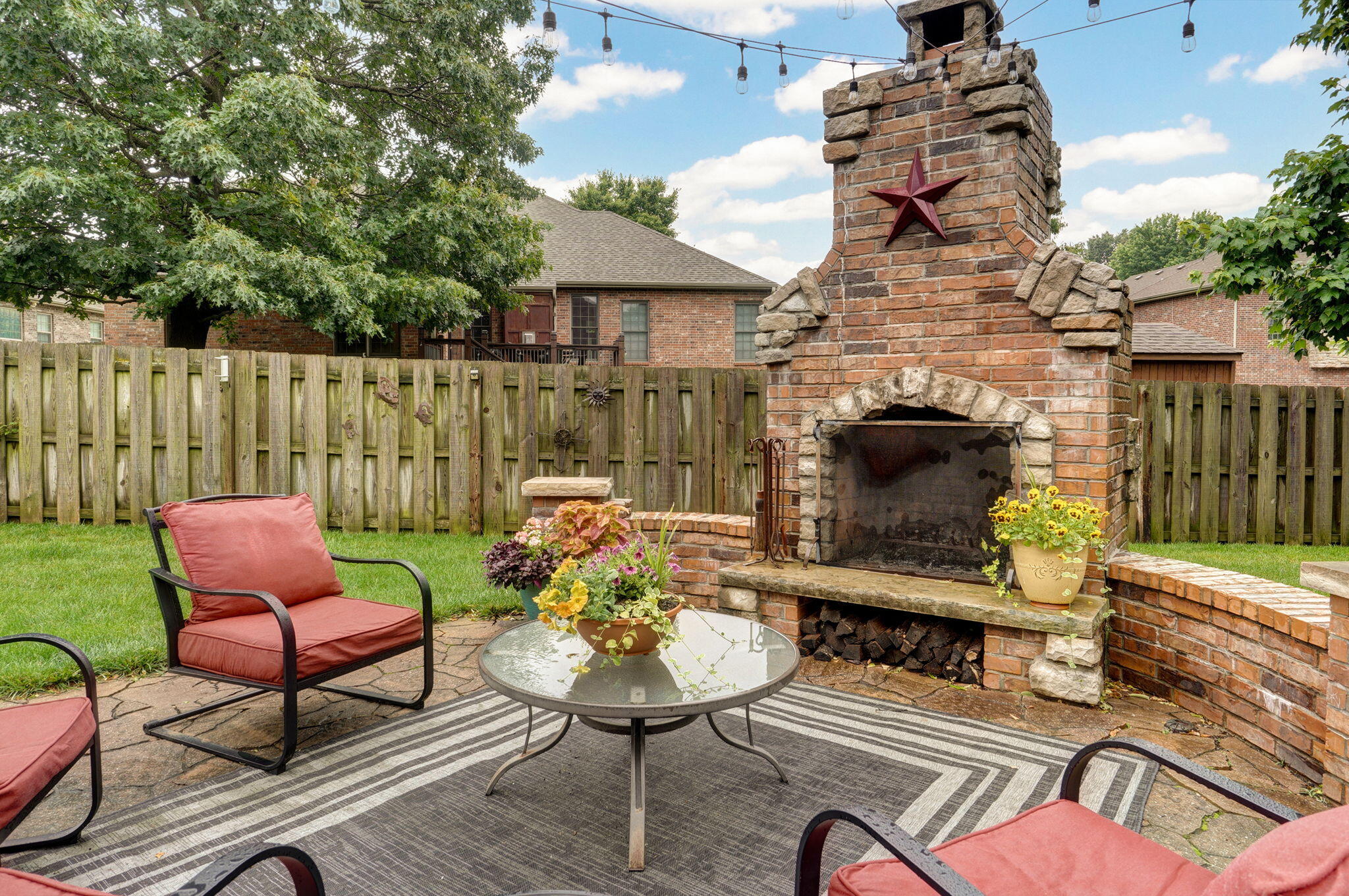 3806 W Vincent Drive