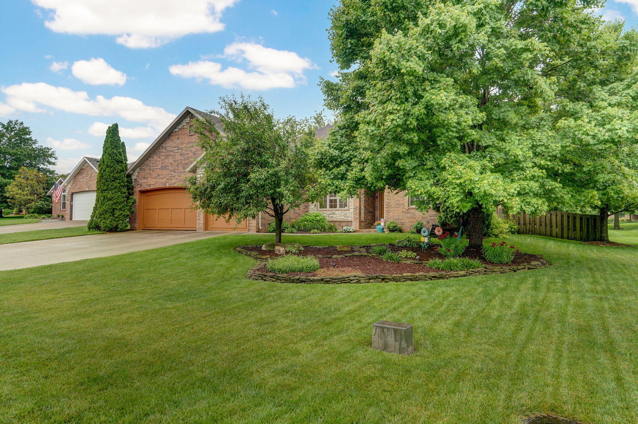 3806 W Vincent Drive