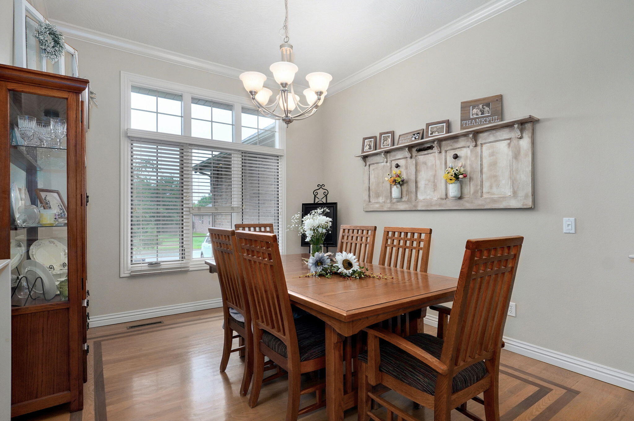 3806 W Vincent Drive