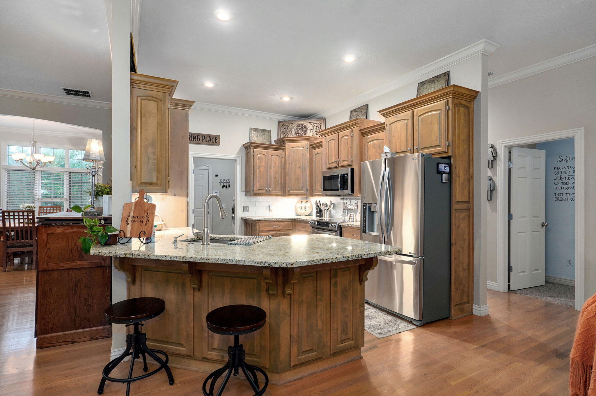 3806 W Vincent Drive