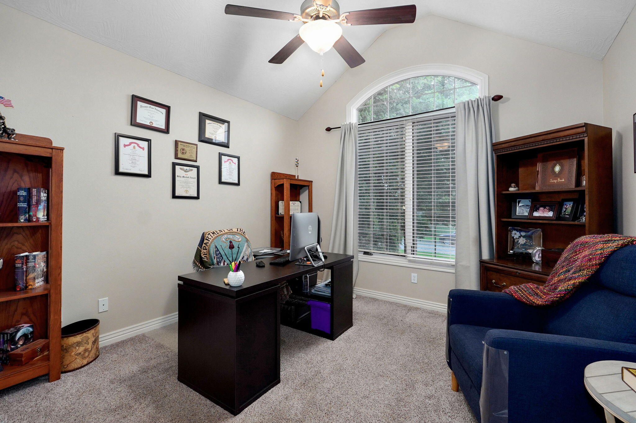 3806 W Vincent Drive